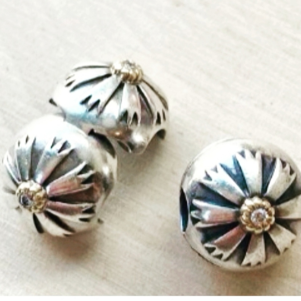 PAIR of Pandora clips 14K accent retired "Flower friendship " - Picture 10 of 16